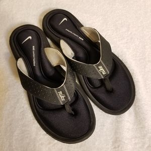 Ladies Nike Comfort Bed Flip Flops size 9 Black